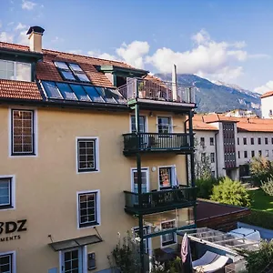 Riedz Innsbruck- Zentrales Apartmenthaus Mit Gruener Oase Инсбрук